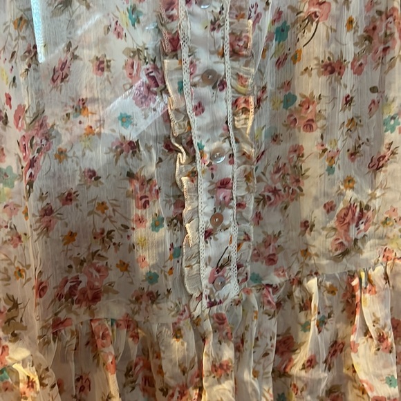 Tank top and size large from Iris basic - Picture 2 of 4